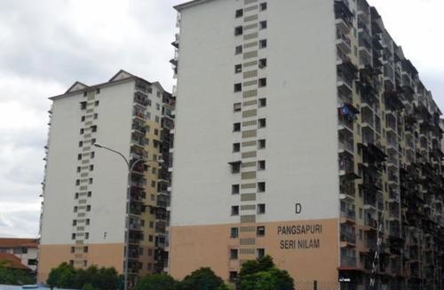 Pangsapuri Seri Nilam 628sf 3R1B LH, Ampang