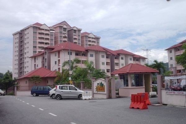Desa Saujana Apt 1300sf 3R2B FF, Sungai Besi Indah