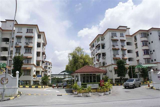 Goodyear Court 9, 780sf 3R2B PF , USJ - photo 1