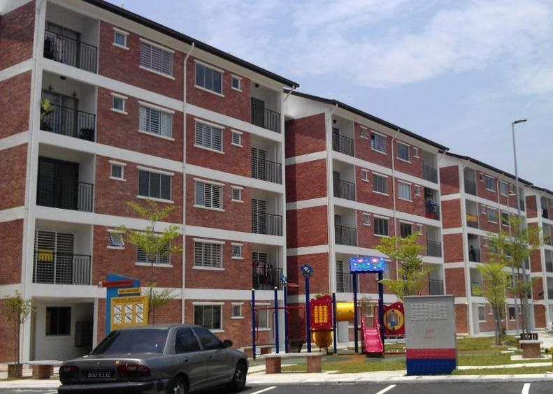 Puri Pesona Apt 817sf 3R2B BF , Bandar Sungai Long - photo 3