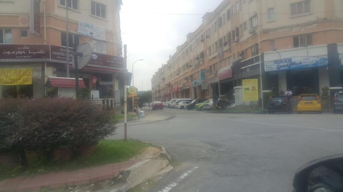 Serdang Perdana Shop Apartment 700sf 3R2B LH - photo 2