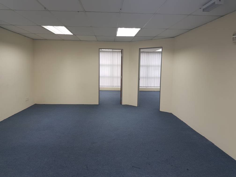 Office Lot 990sf 3rd Floor, Bandar Puchong Jaya - photo 4