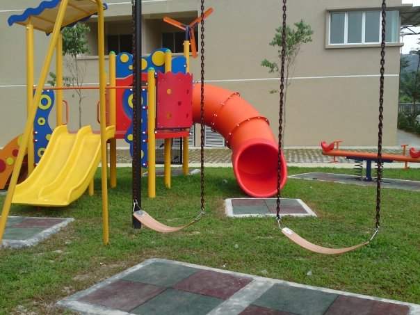 Aman Heights Condo 1238sf 4R2B FF , Seri Kembangan - photo 3