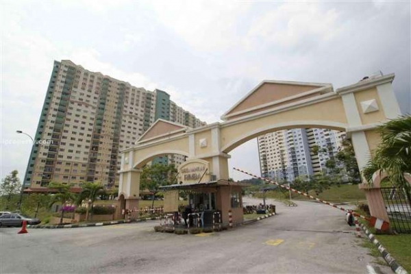 Desaminium Flora Condo 850sf 3R2B LH, Seri Kembang - photo 4