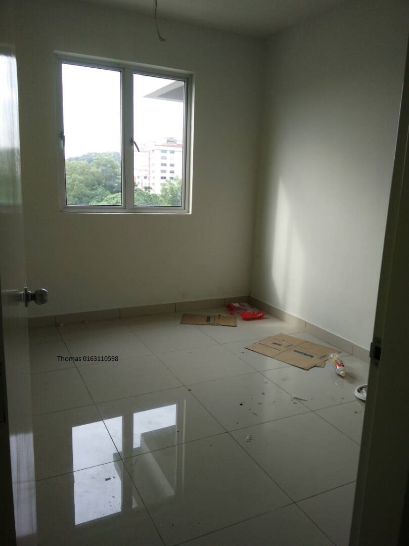 Maxim Residences 1050sf 3R2B LH, Taman Connaught - photo 2