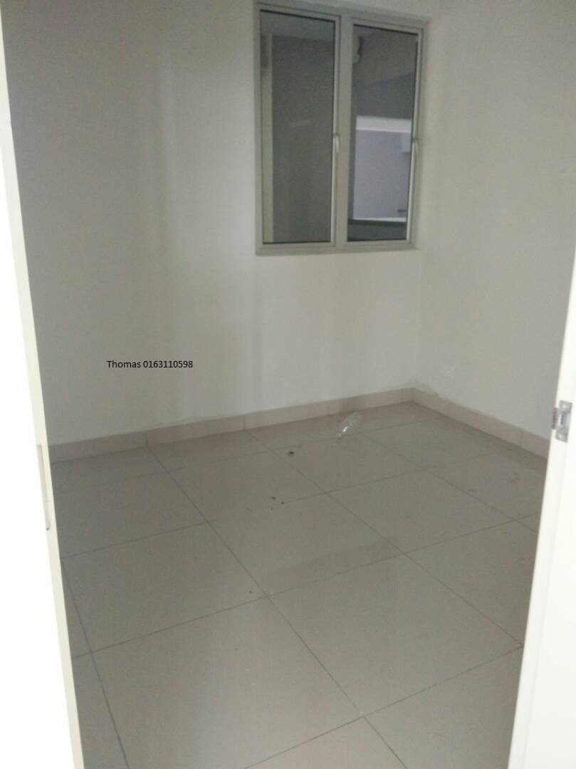 Maxim Residences 1050sf 3R2B LH, Taman Connaught - photo 8