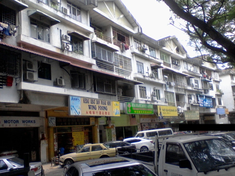 Shop Apartment 900sf 3R1B BF,Kuchai Lama - photo 1