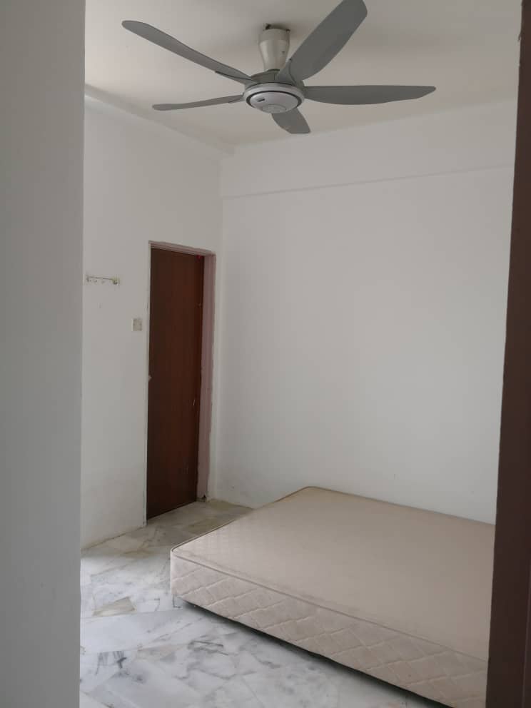 City Heights Apt 833sf 3R2B FH, Kajang - photo 4