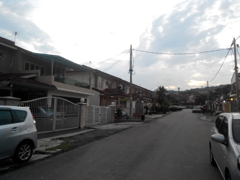 2sty 40x70 Corner FH 4R3B Bdr Damai Perdana Cheras - photo 2