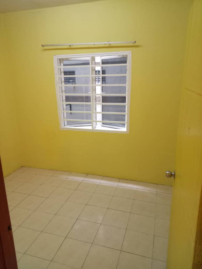 Kinrara Putri Apt 784sf 3R2B BF, Taman Kinrara 4 - photo 9