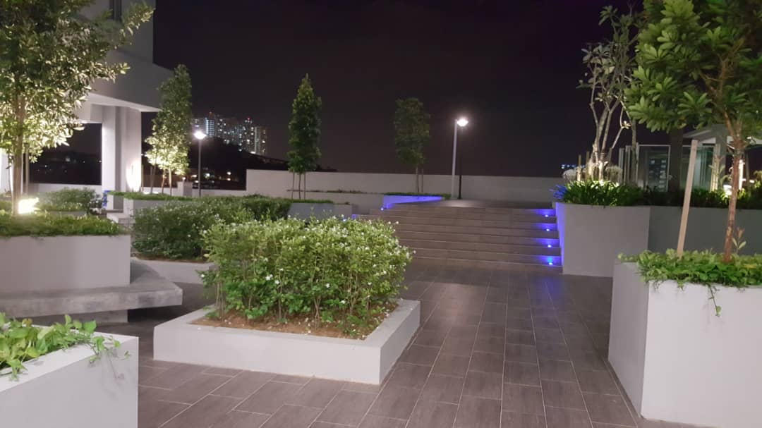 Maxim Residences 825sf 2R2B FF, Taman Connaught - photo 3