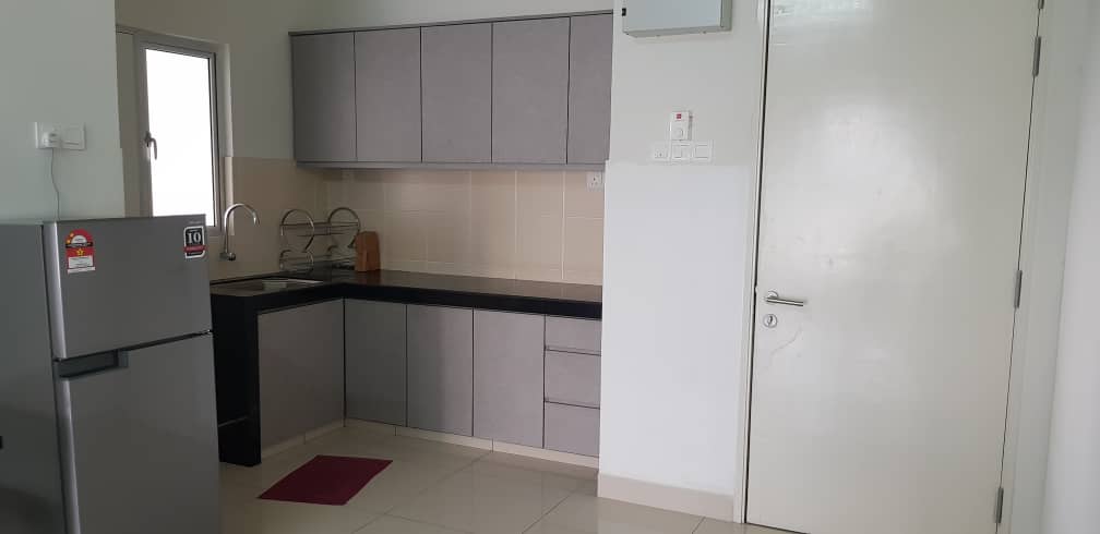Maxim Residences 825sf 2R2B FF, Taman Connaught - photo 4