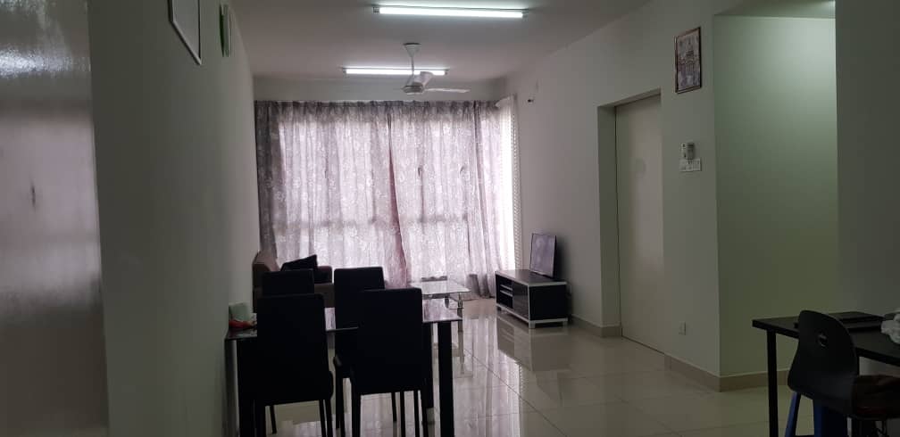 Maxim Residences 825sf 2R2B FF, Taman Connaught - photo 8