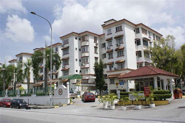 Goodyear Court 9, 883sf 3R2B PF , USJ - photo 2