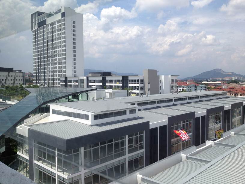 Livia C180 Cheras Perdana Balakong Studio 551SF