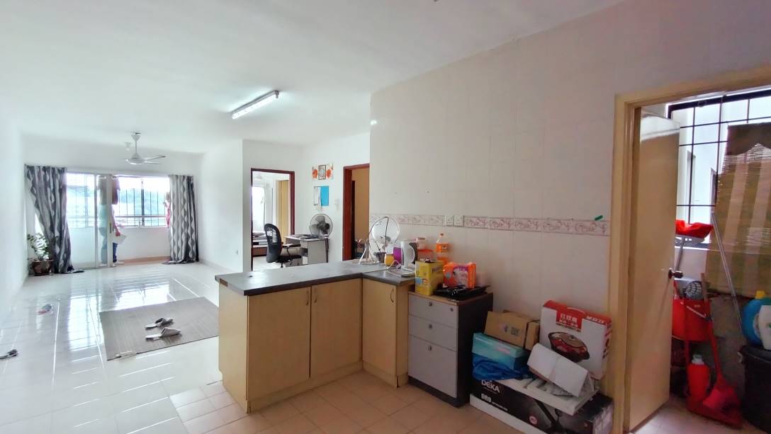 Medium Cost Flora Damansara Apartment - photo 3