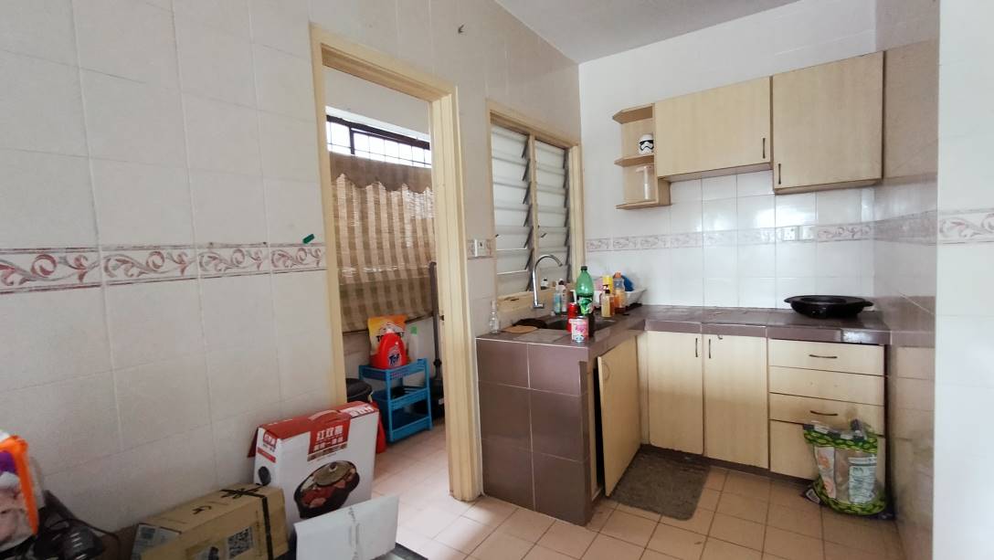 Medium Cost Flora Damansara Apartment - photo 8