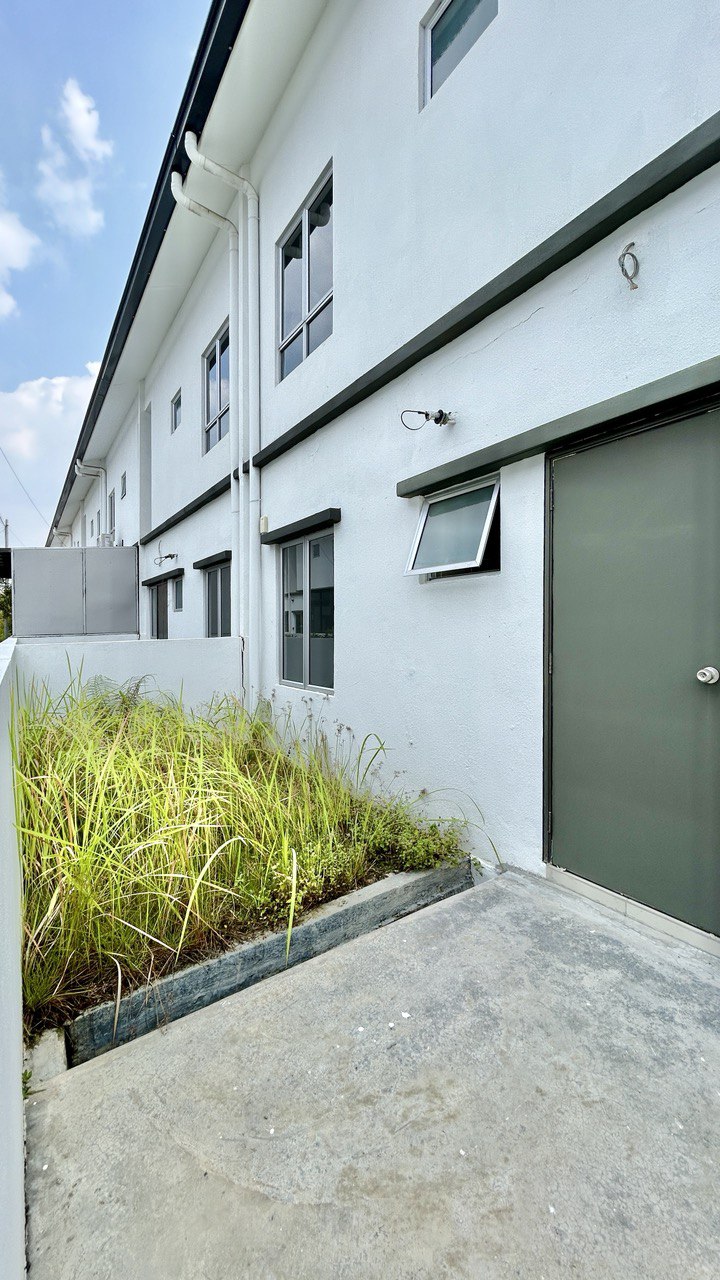 Double storey at Bandar Puncak Alam Near UITM - photo 7