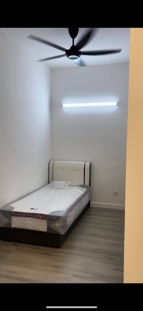 Fully Furnished and Renovated Cubic Botanical - photo 7