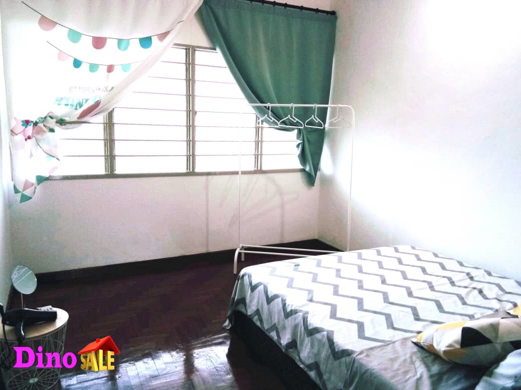 Greenlane, 2 Storey Semi-Detached, Large Compound - photo 5