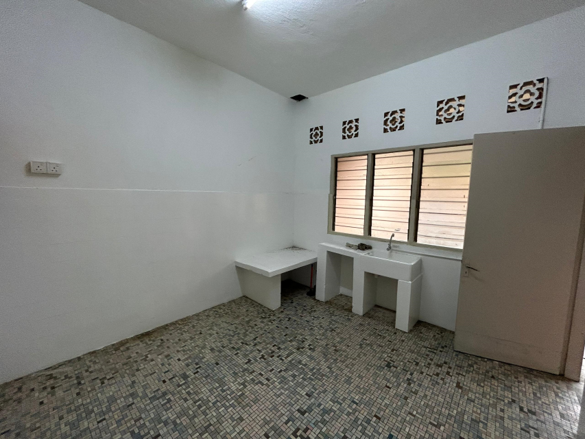Seksyen 11 PJ Double storey Terrace Rent by Jayden - photo 2