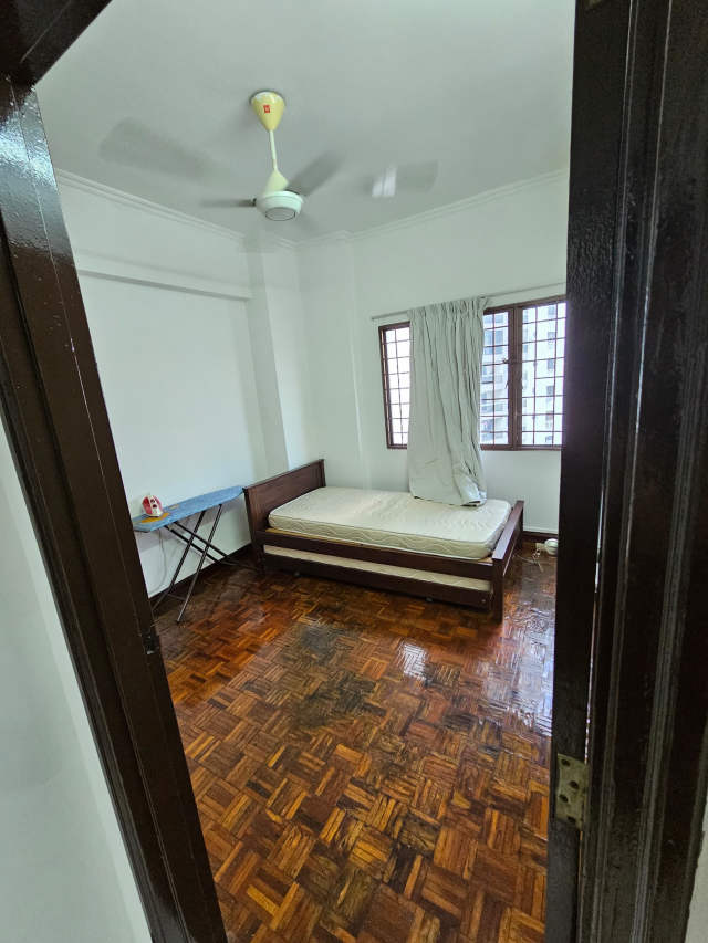 Ehsan Ria Condo By Dionne - photo 4