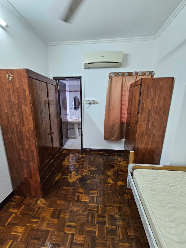 Ehsan Ria Condo By Dionne - photo 5