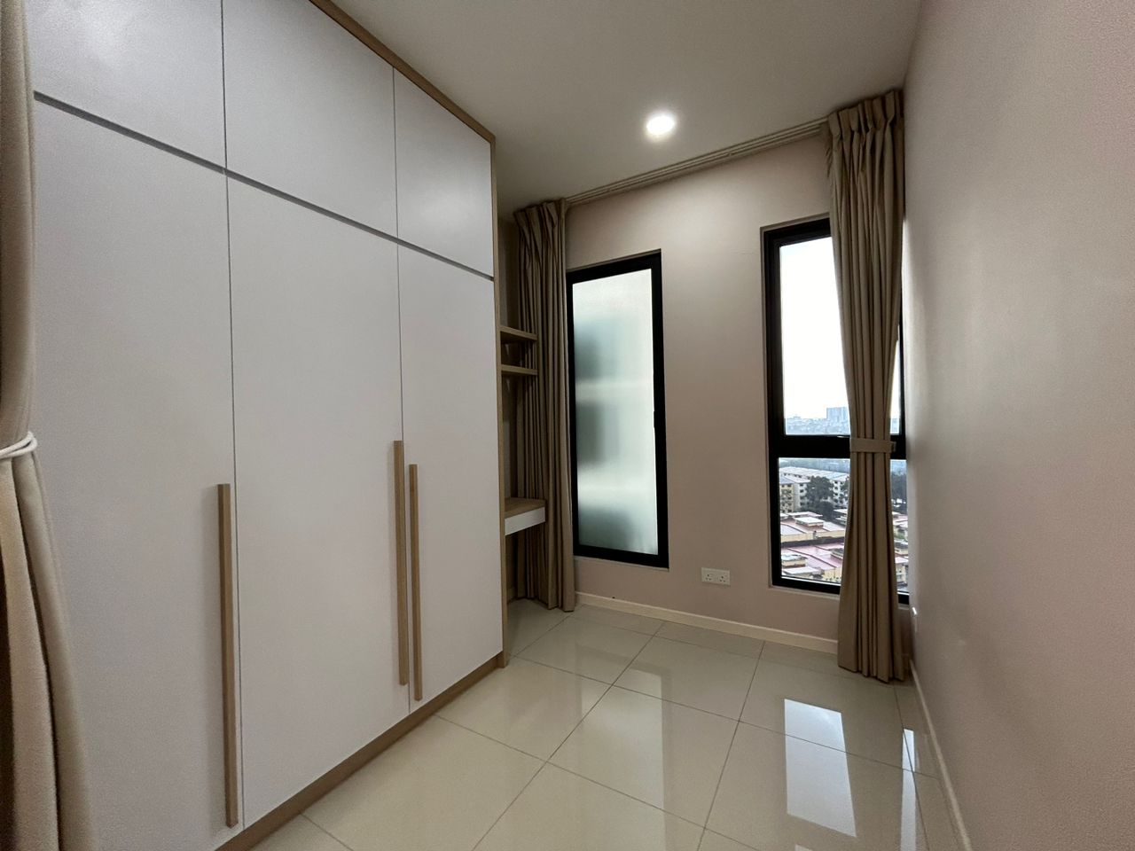 HighPark Suites 452sft by Dionne - photo 3