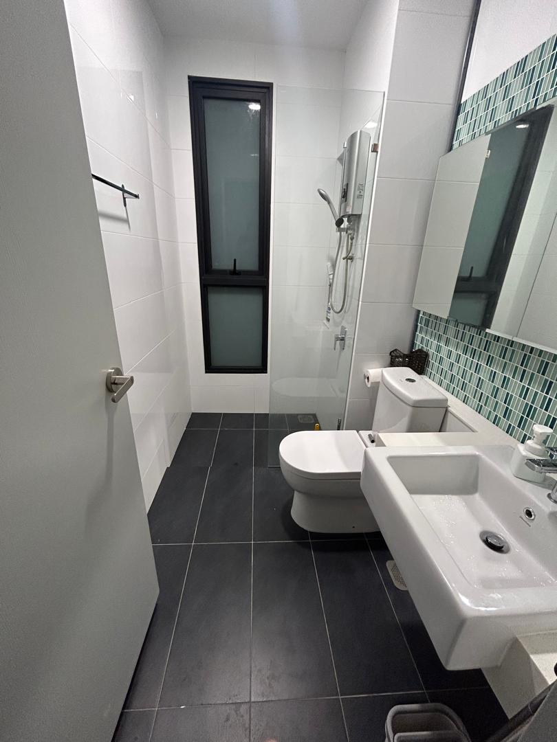 HighPark Suites 452sft by Dionne - photo 7