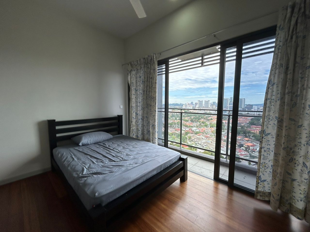 Seventeen Residence Fully Furnish Studio by Dionne - photo 2