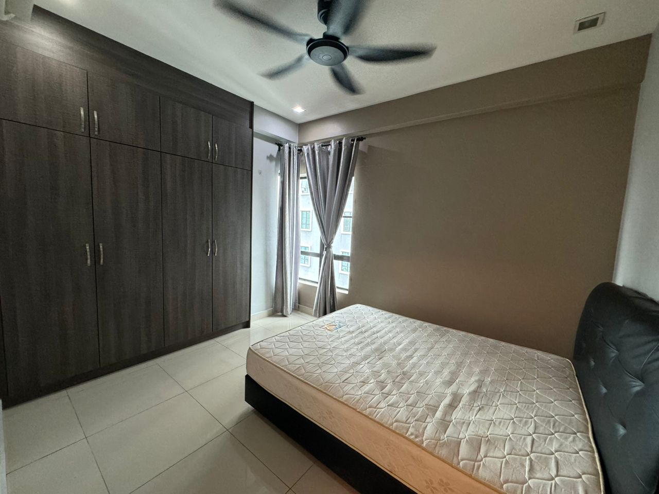 Park 51 Residency Renovated Unit By Yeevy - photo 7