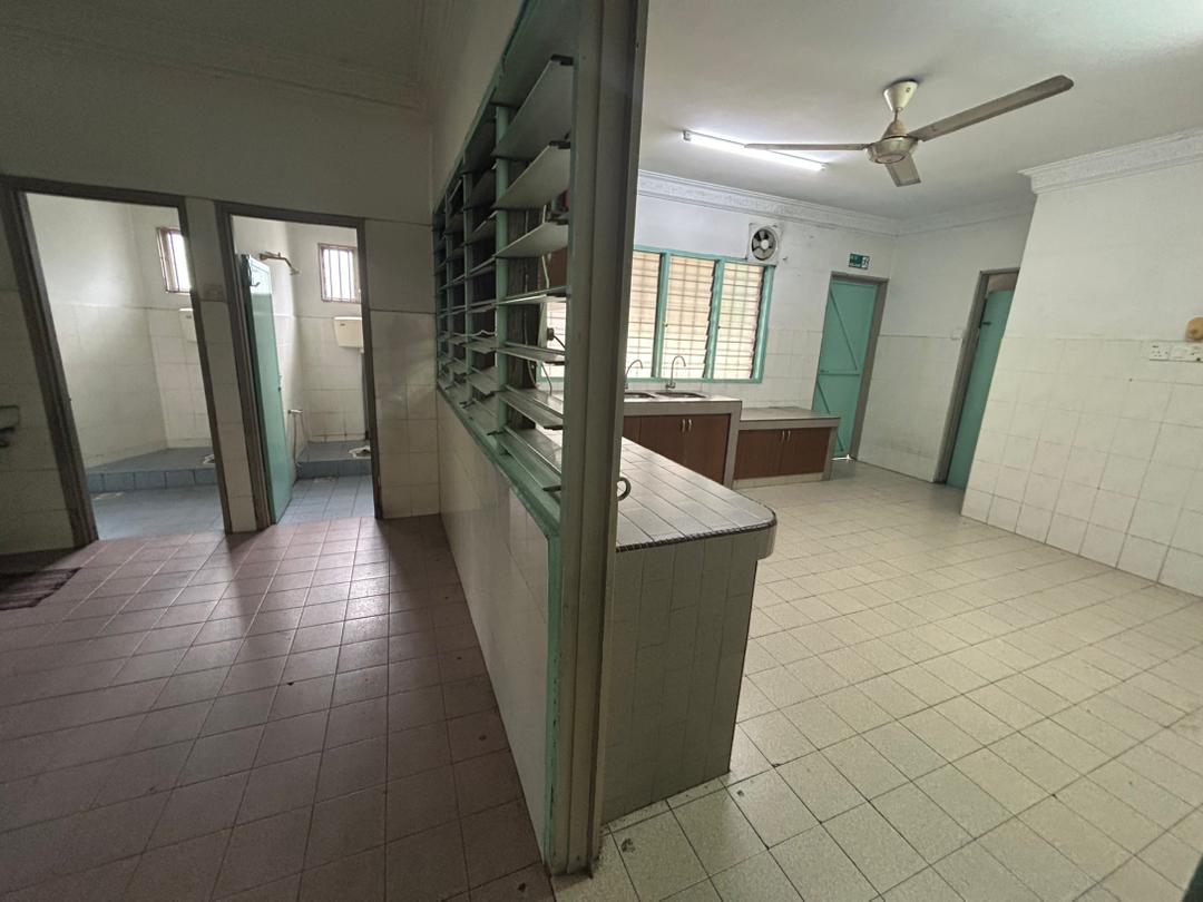 Sungei Way Single Storey Terrace Corner by Dionne - photo 6