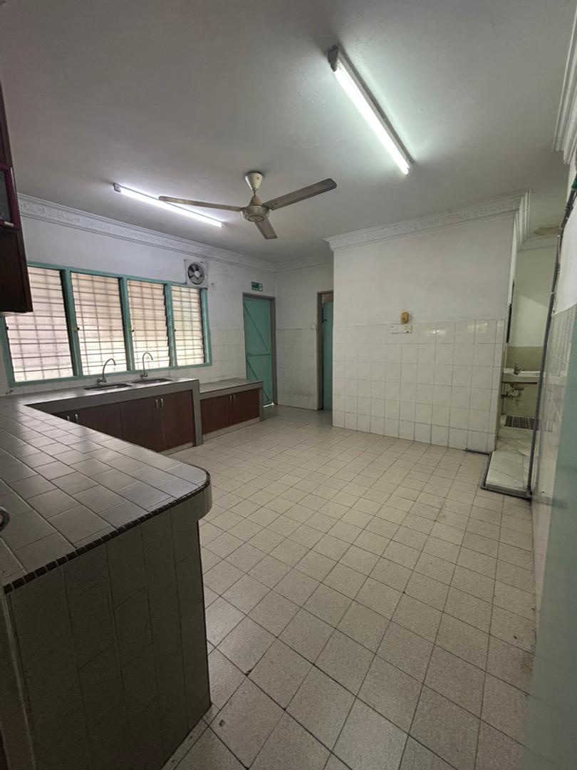 Sungei Way Single Storey Terrace Corner by Dionne - photo 12