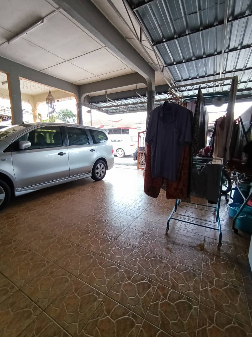 RENOVATED SINGLE STOREY TERRACE KAPAR - photo 2
