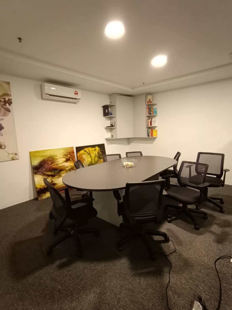 FULLY FURNISHED OFFICE UNIT IN PLAZA TARAGON - photo 4