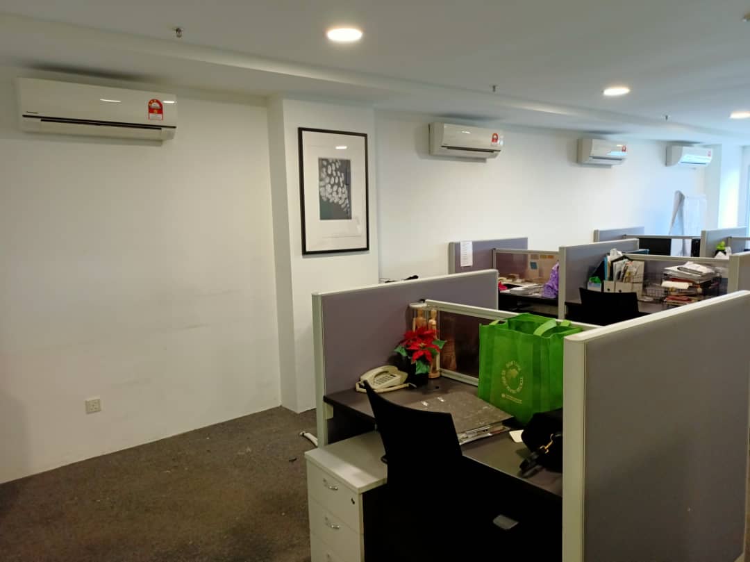 FULLY FURNISHED OFFICE UNIT IN PLAZA TARAGON - photo 8