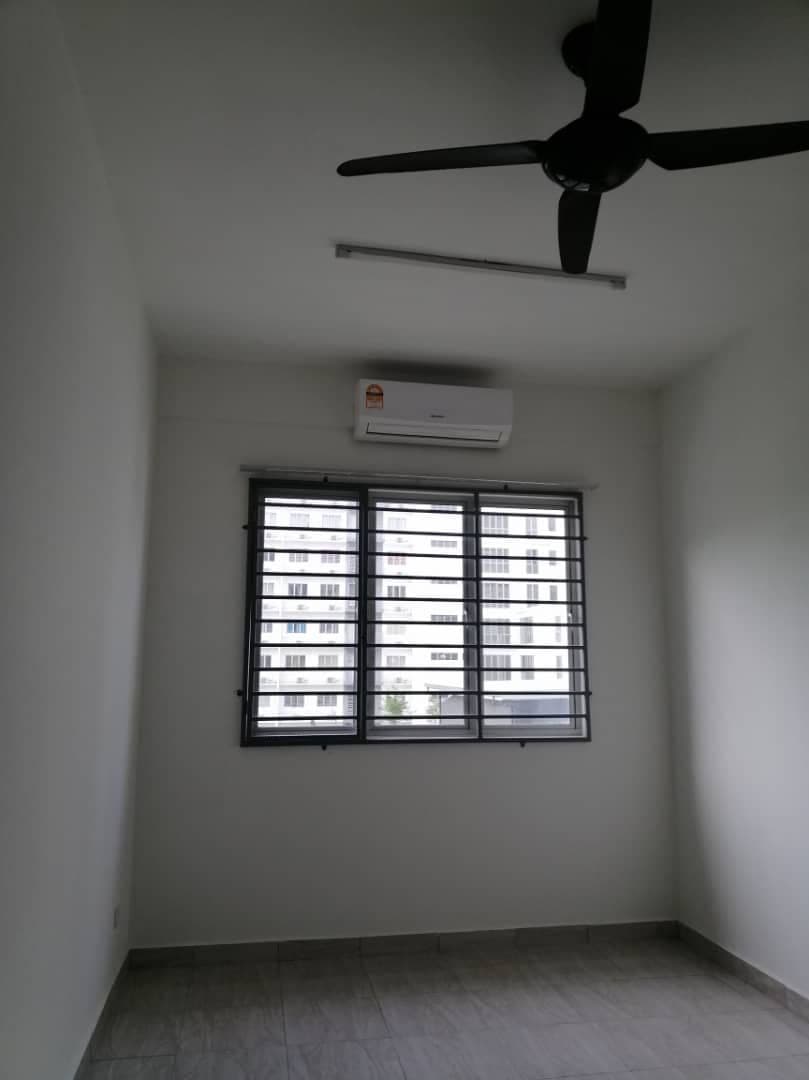 FACING POOL APARTMENT PUTRA IMPIAN BANDAR SERI - photo 5
