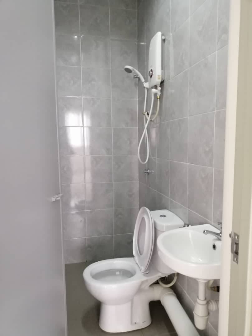 FACING POOL APARTMENT PUTRA IMPIAN BANDAR SERI - photo 6