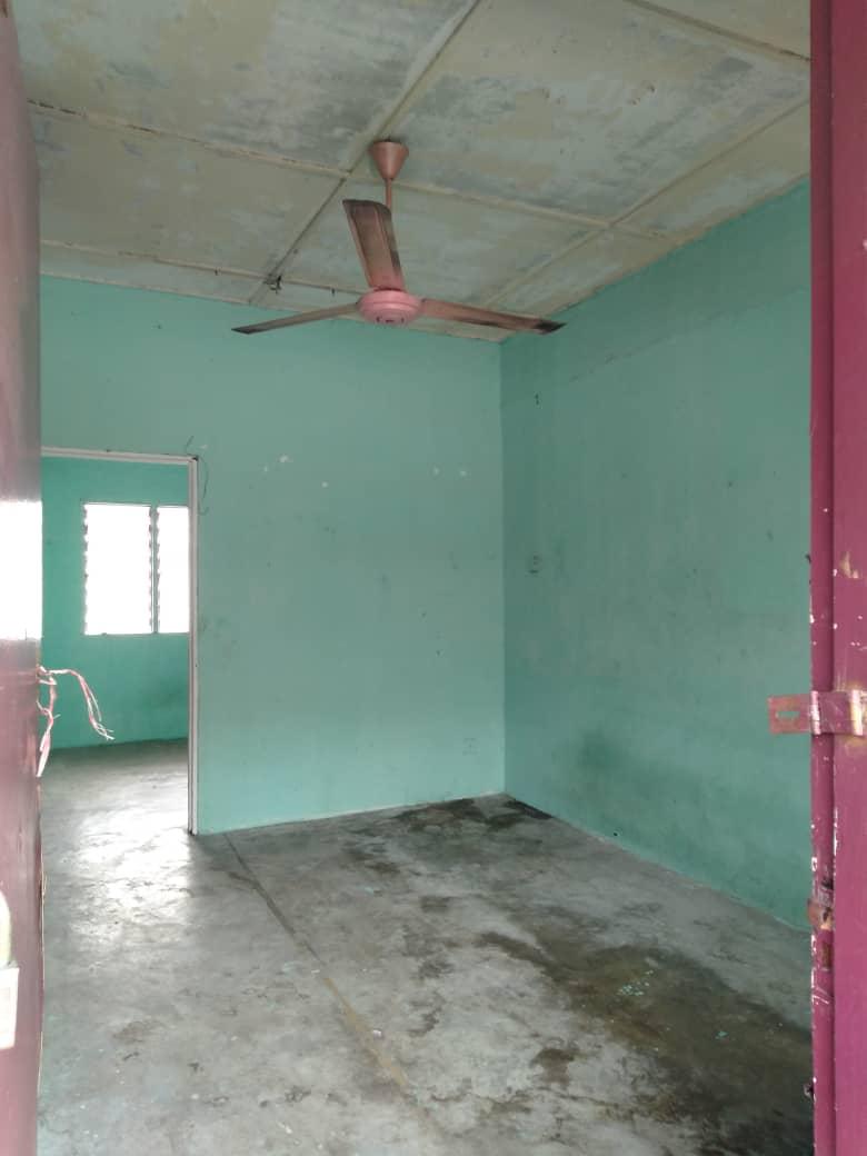 Flat Low Cost, Taman Kuchai Jaya - photo 3