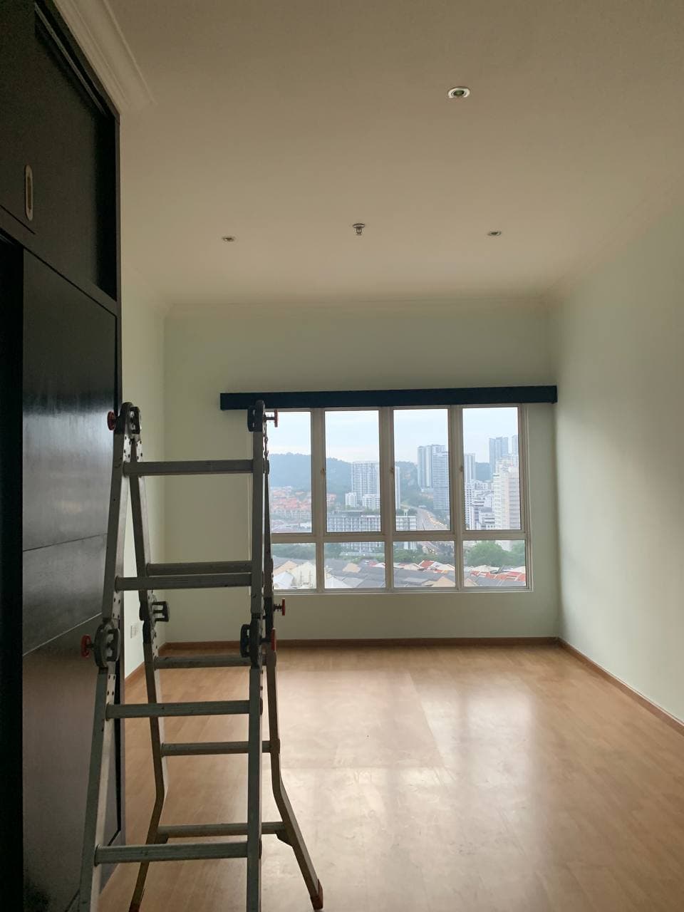 Waldorf Tower - photo 2