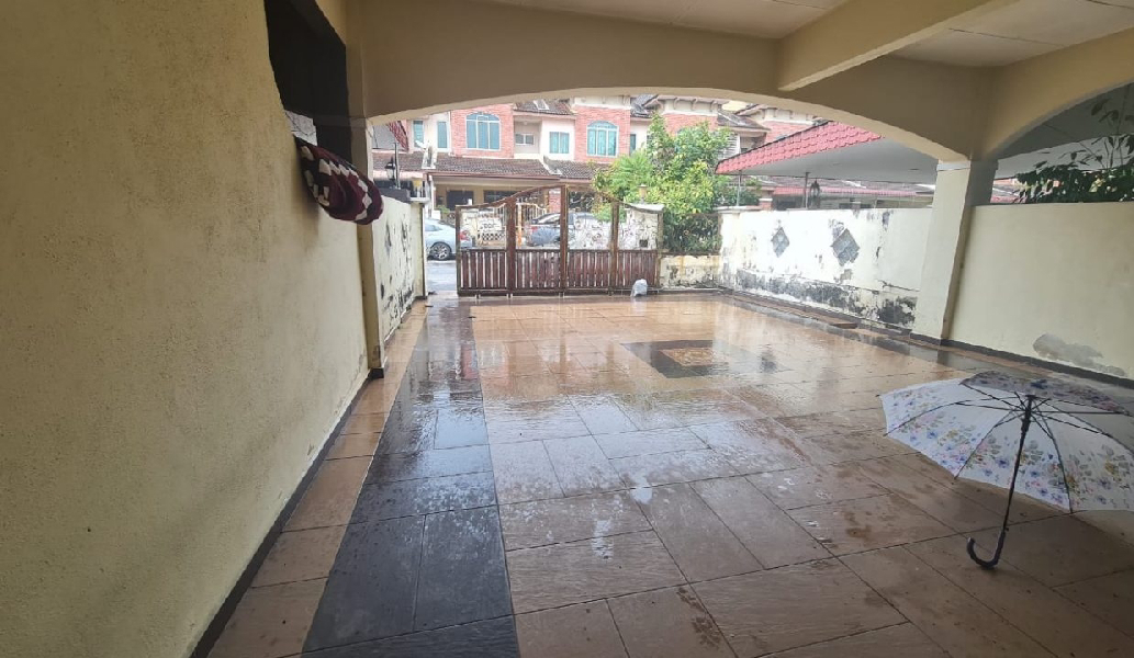 DOUBLE STOREY TERRACE HOUSE TAMAN SERI DESA - photo 3