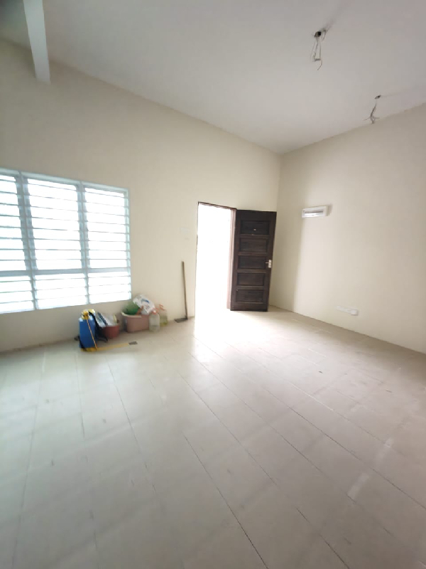 END LOT RUMAH TERES (2) TINGKAT CANTIK DI TAMAN MERU SURIA - photo 3