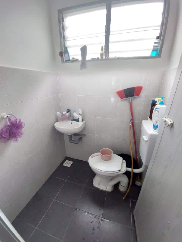 RUMAH TERES SETINGKAT UNTUK DIJUAL DI TAMAN KURAU JAYA, ULU SEPETANG - photo 8