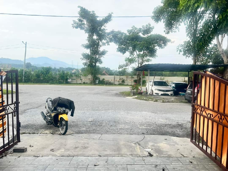 Rumah Teres Setingkat Di Taman Metro Pengkalan  - photo 3