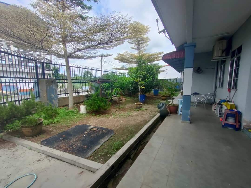 Rumah Semi D (2) Tingkat Untuk Dijual Di Taman Desa Maju - photo 3