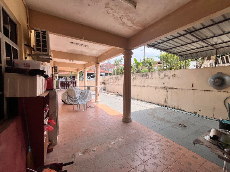 Renovated Double Storey Corner For Sale | Teres Dua Tingkat Hujung Untuk Dijual - photo 3