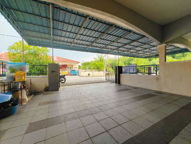 Rumah Teres Setingkat Utk Dijual Di Taman Desa Manjung Point 2 - Sebelah Corner Lot - photo 2