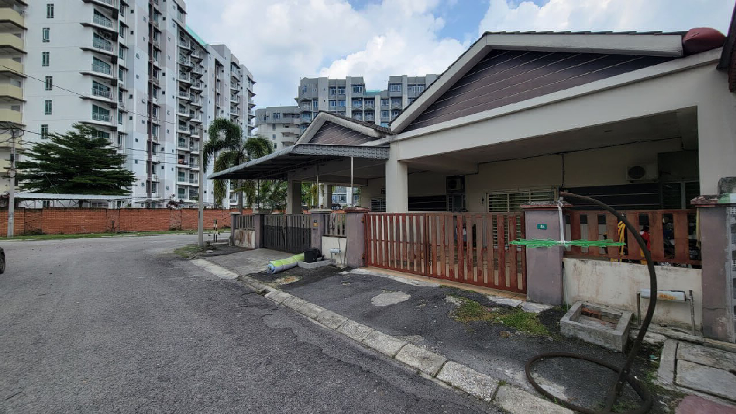 Rumah DEPAN PADANG Klebang Ipoh Untuk Dijual - photo 3