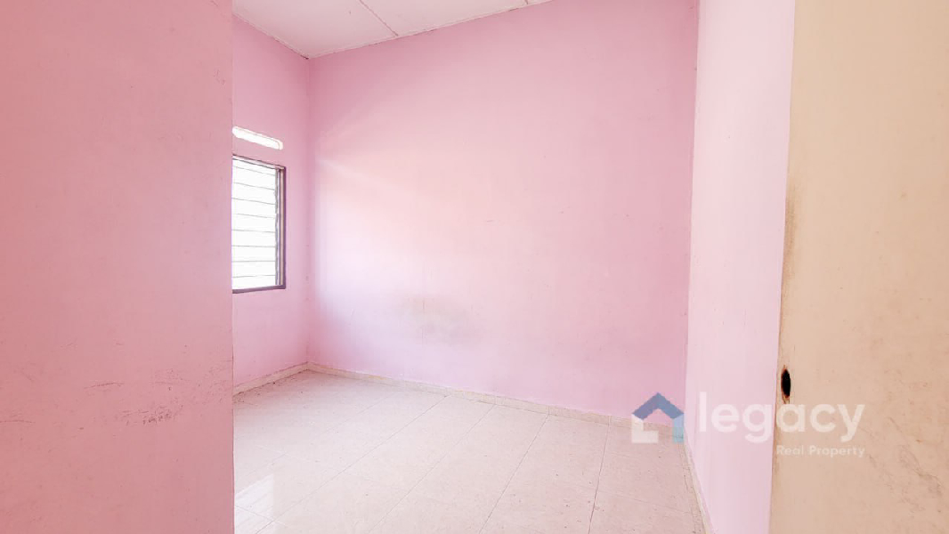 Single Storey Endlot at Batu 10 Hutan Melintang - photo 9