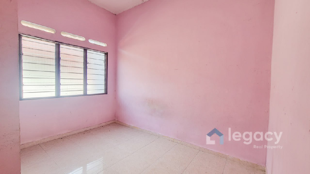 Single Storey Endlot at Batu 10 Hutan Melintang - photo 10